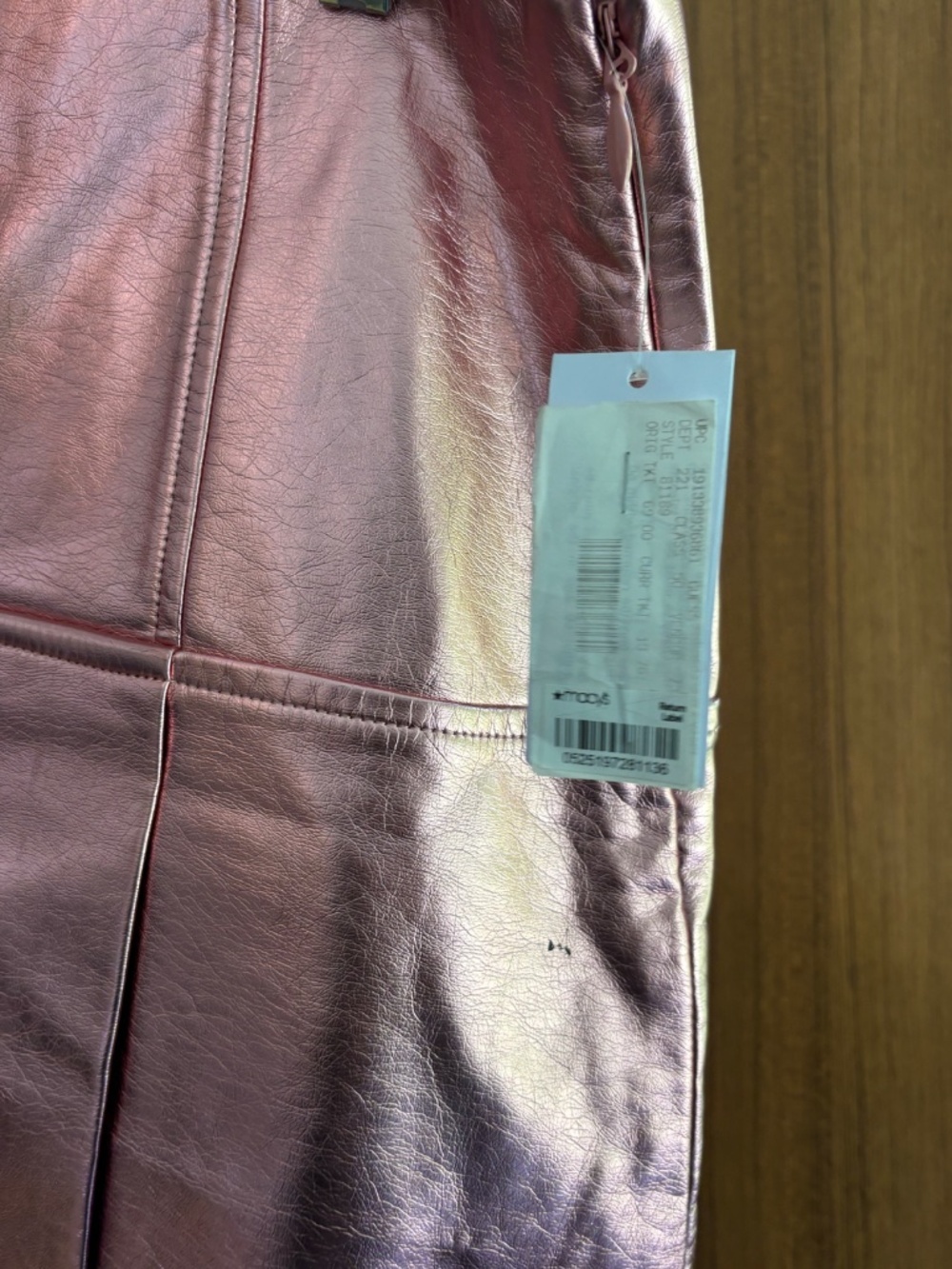 GUESS NWT Metallic Rose Gold Faux Leather Mini Skirt Size 4 - Picture 8 of 10